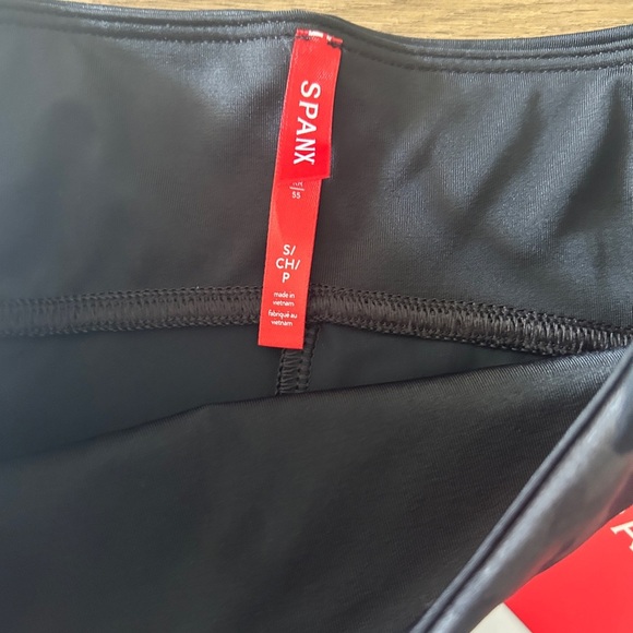 Spanx Look at Me Now Seamless Leggings – Black Camo, Size Small, NWT - Picture 5 of 7